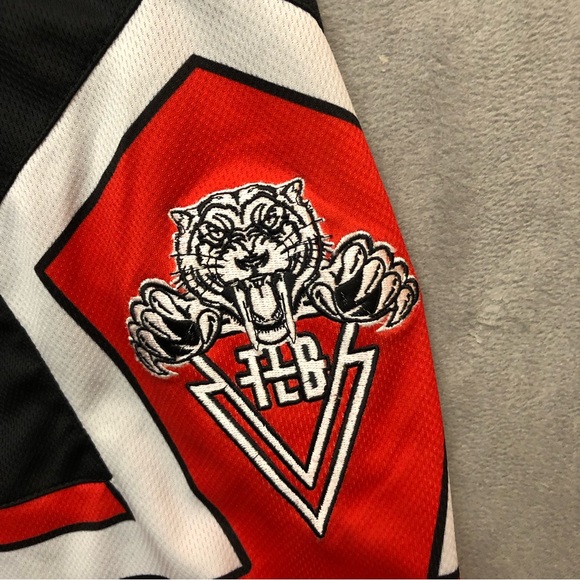 The Lost Breed Men’s Tiger Patch Training Shorts Black Red White Small - Picture 7 of 13